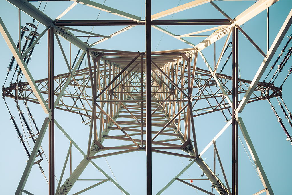 iot-microgrids-electrical-tower